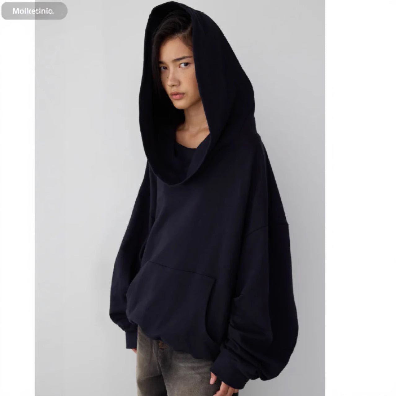 A polyester spring American-style casual short hooded sweatshirt